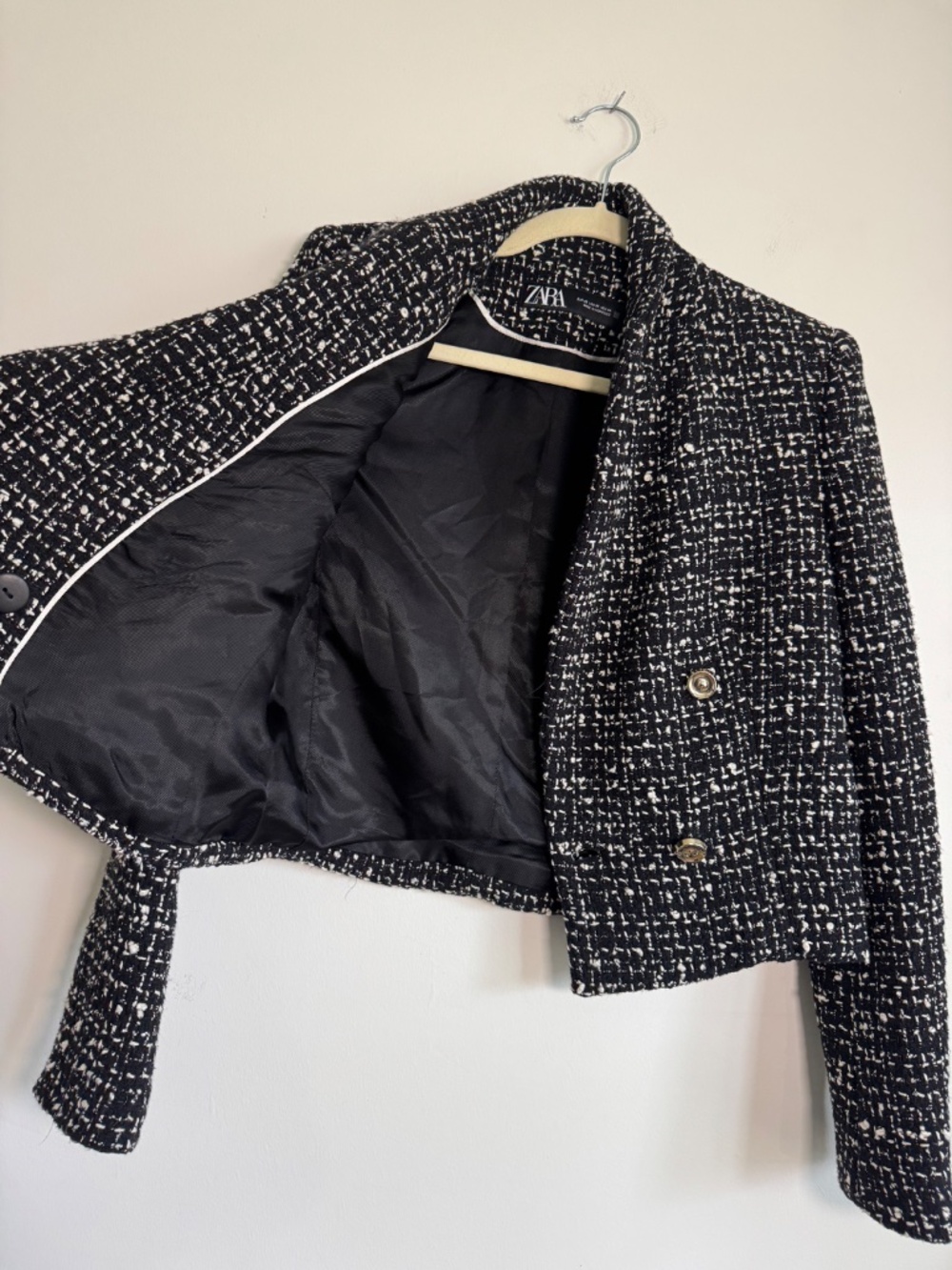 ZARA Double Breasted Black & White Crop Tweed Blazer Jacket | Size XS - Picture 4 of 8